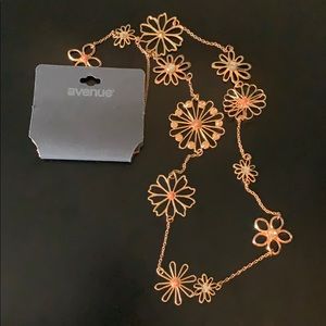 Long flower necklace